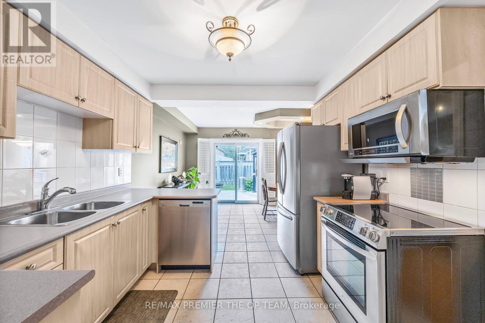 223 LANDSBRIDGE STREET - 15