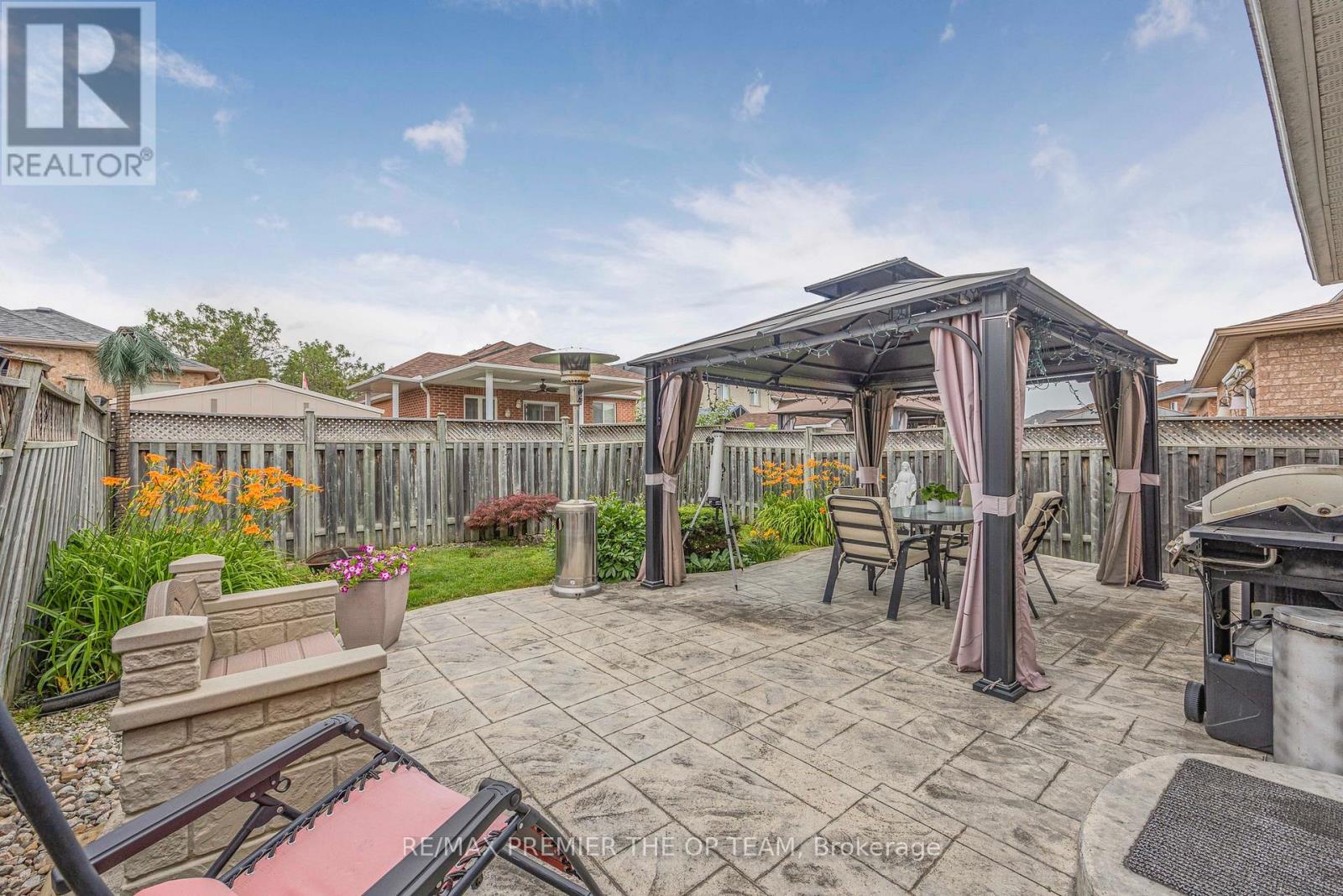 223 LANDSBRIDGE STREET - 38
