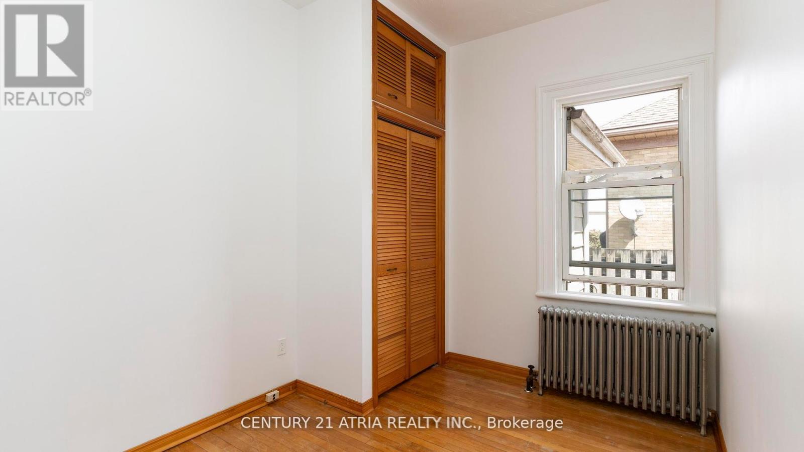 130 WELLINGTON STREET S - 26