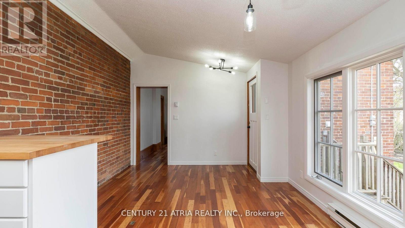 130 WELLINGTON STREET S - 42