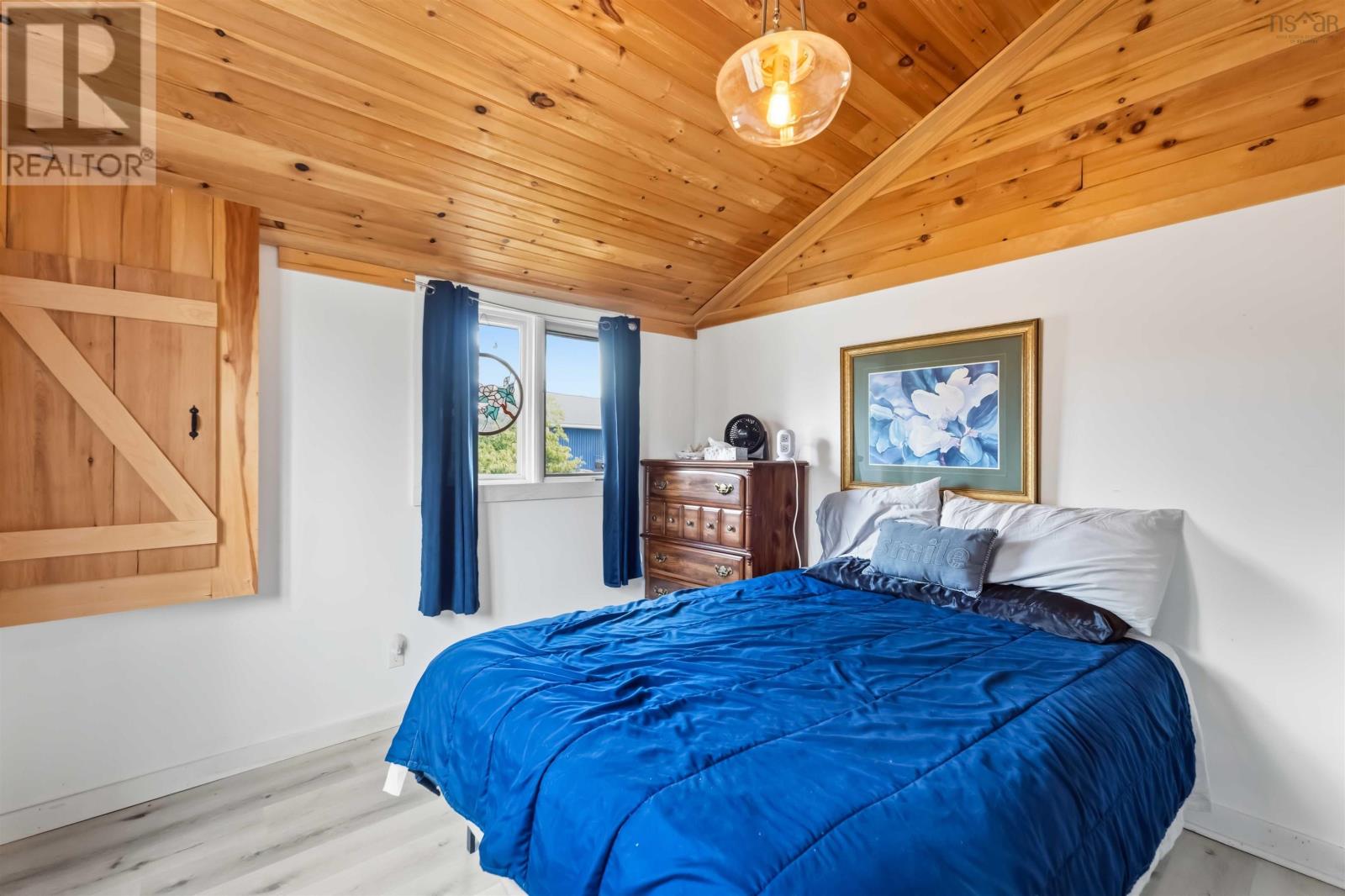 Property 1 of 40 of 3 Massachusetts Road