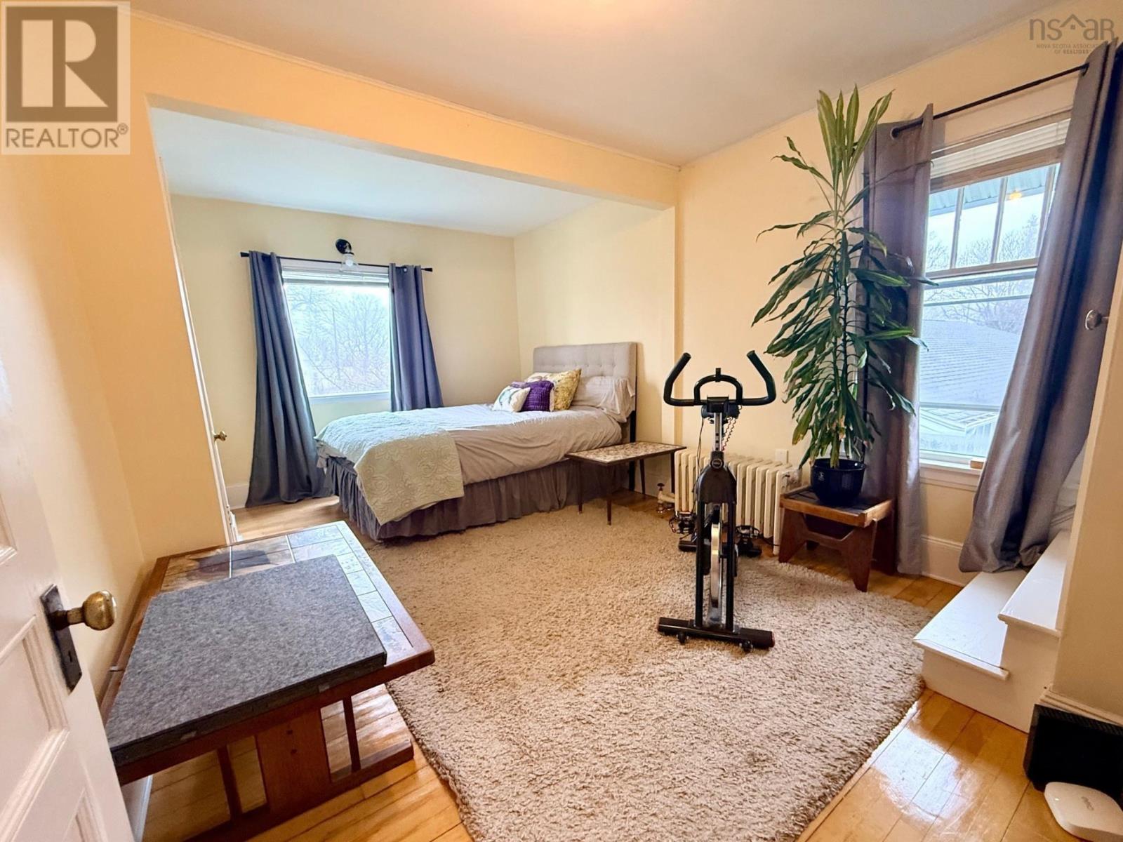 Property 9 of 30 of 54 William Street