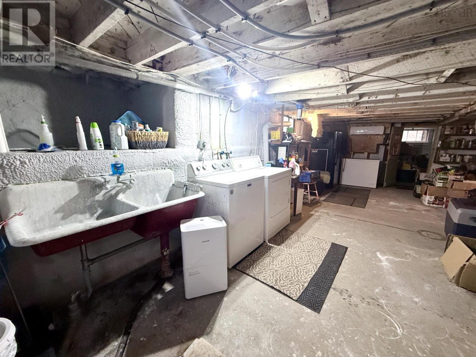 Property 23 of 30 of 54 William Street