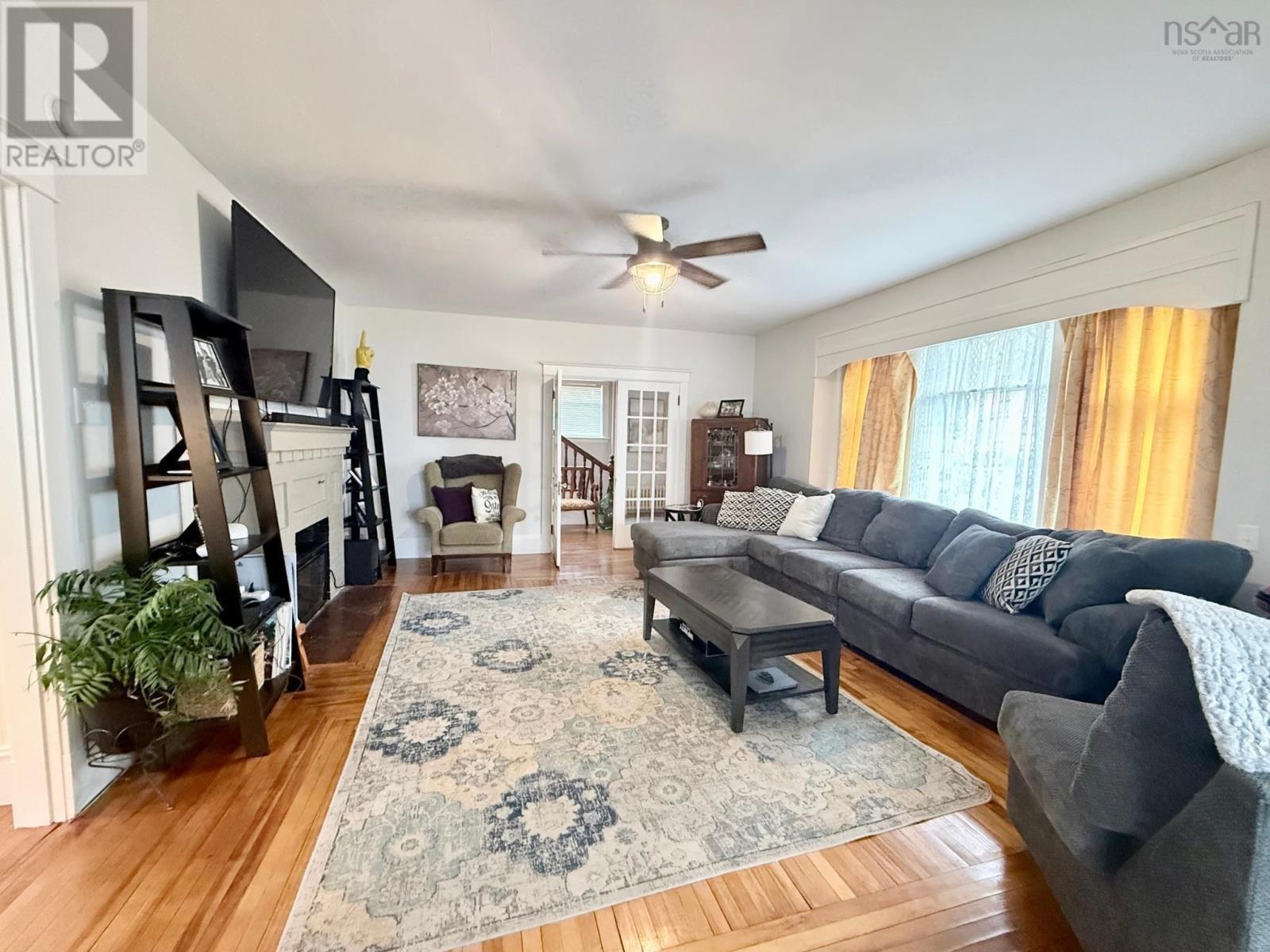 Property 3 of 30 of 54 William Street