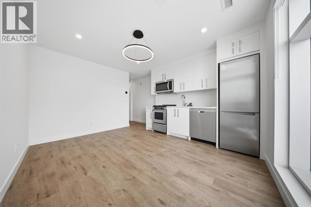 Single Family House for Sale in   A Street NW West Hillhurst Calgary 