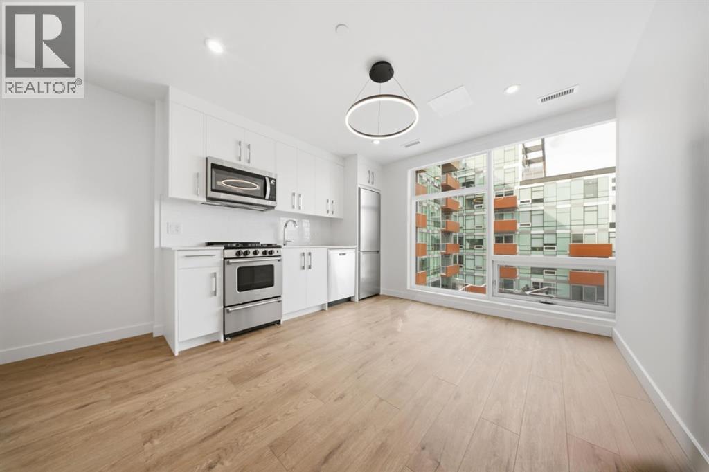 Single Family House for Sale in   A Street NW West Hillhurst Calgary 