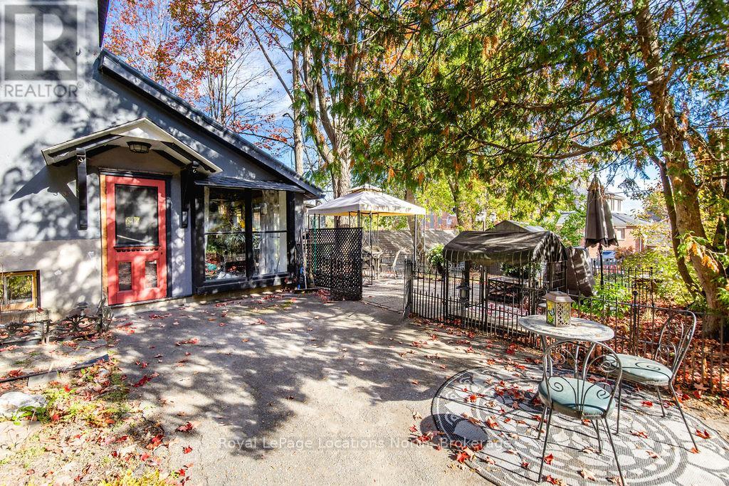 29 TECUMSETH STREET - 4
