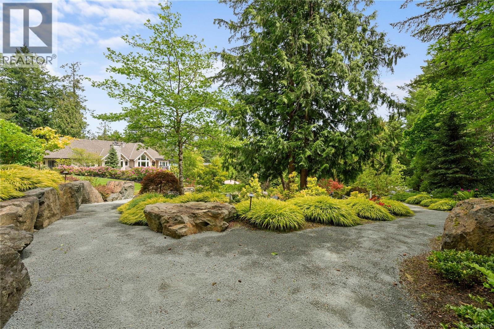 441 Glendower Rd, Saanich