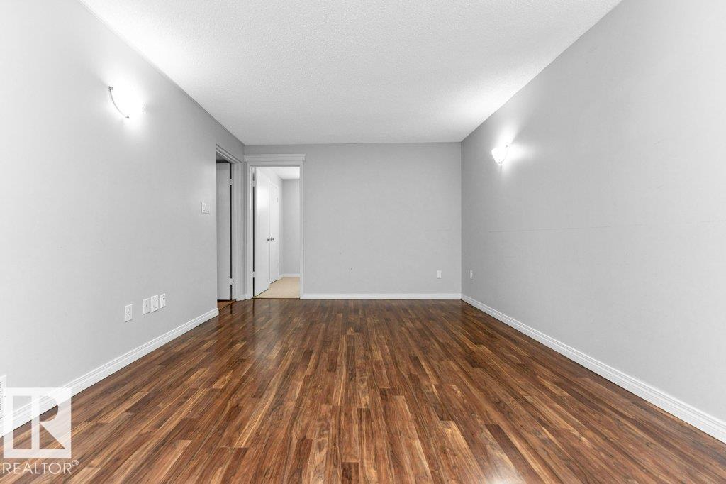 4303 104A AV NW, Edmonton