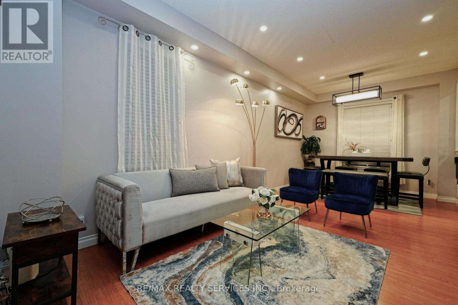 32 ASHDALE ROAD - 9