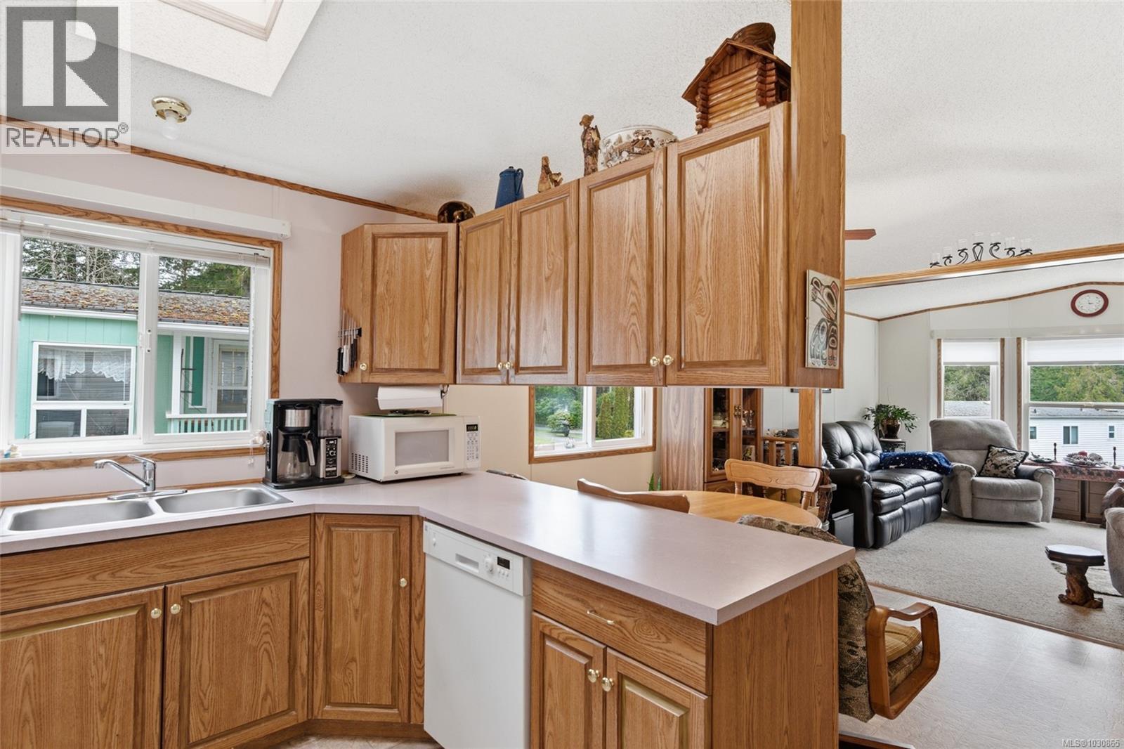 #67 10325 Lakeshore Rd - 5