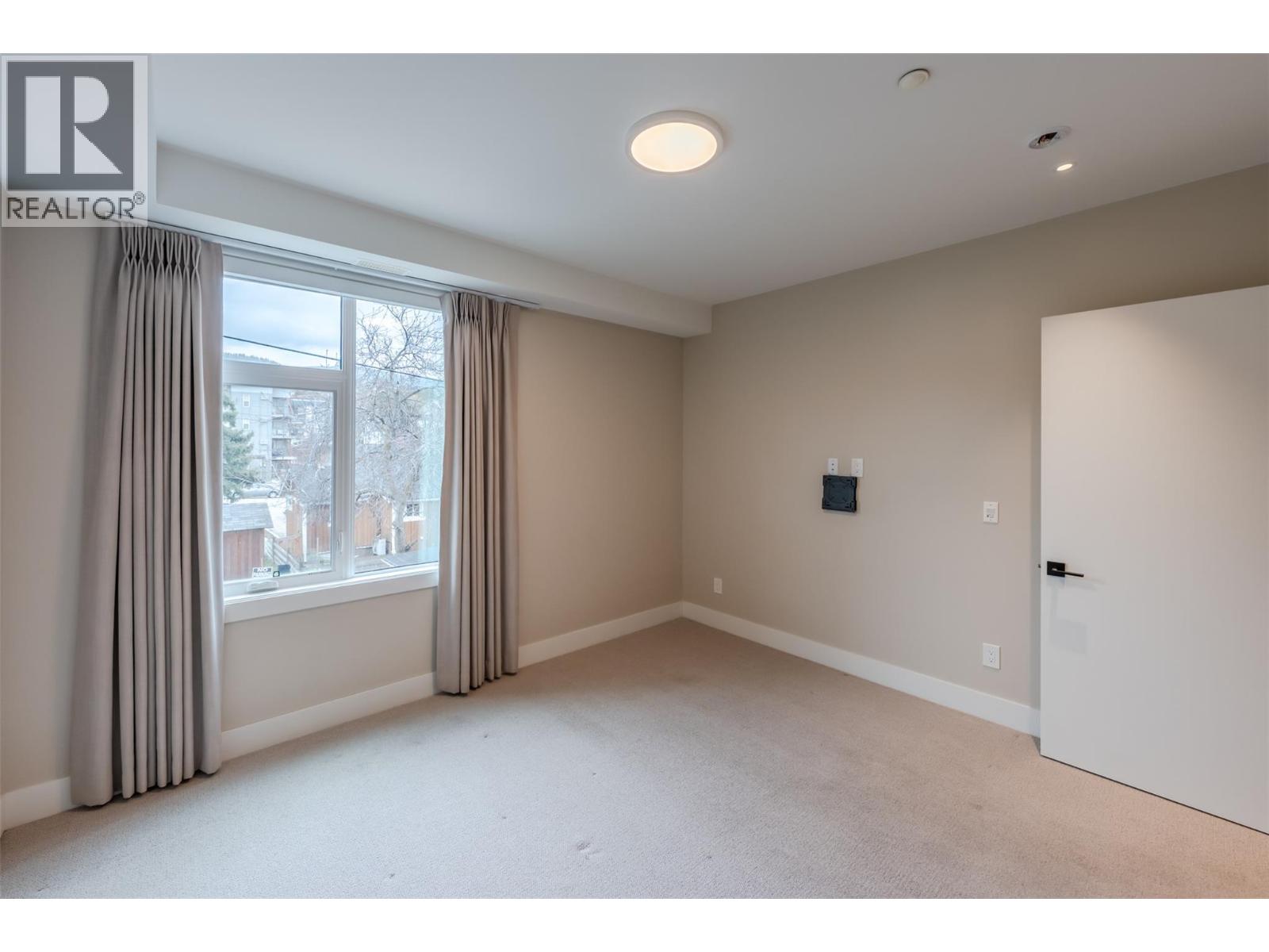 #308 110 ELLIS STREET - 32