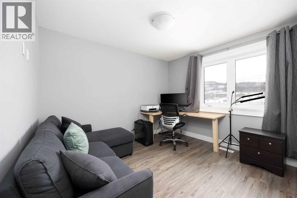 7423 Railway Avenue, Fort McMurray