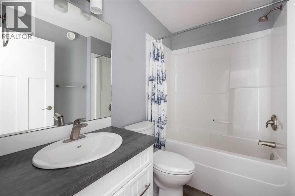 7423 Railway Avenue, Fort McMurray