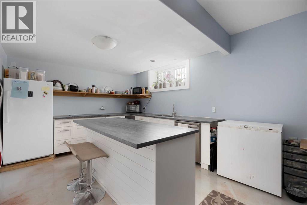 7423 Railway Avenue, Fort McMurray