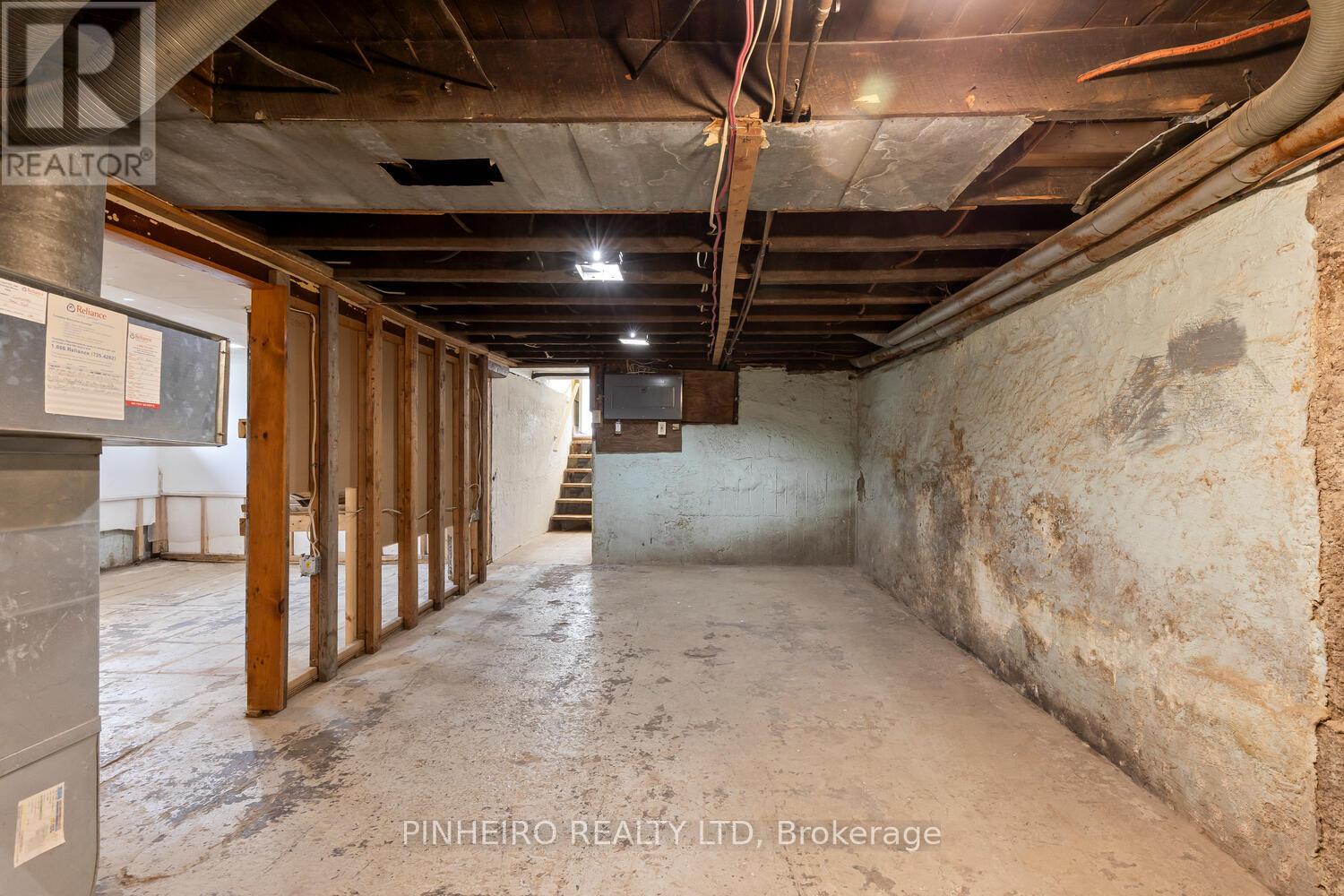 275 RIDOUT STREET Property Photo