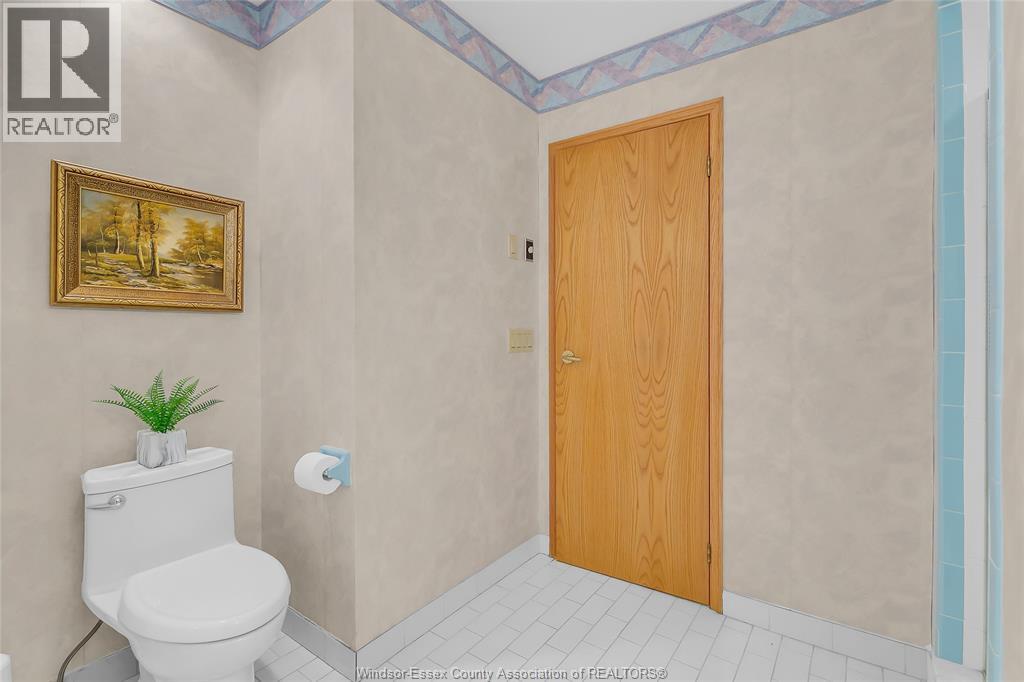 5151 RIVERSIDE DRIVE Unit# 905, Windsor, Ontario, N8S4R5 — Photo 3