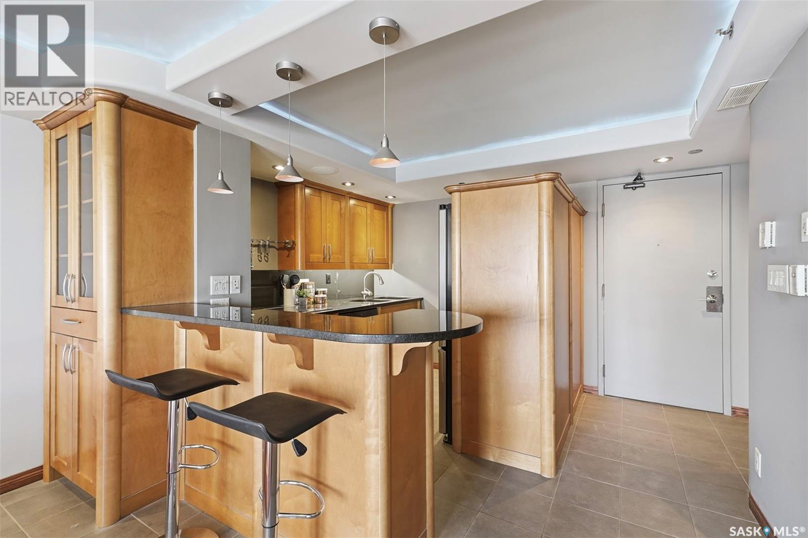 #2505 311 6th AVENUE N - 8
