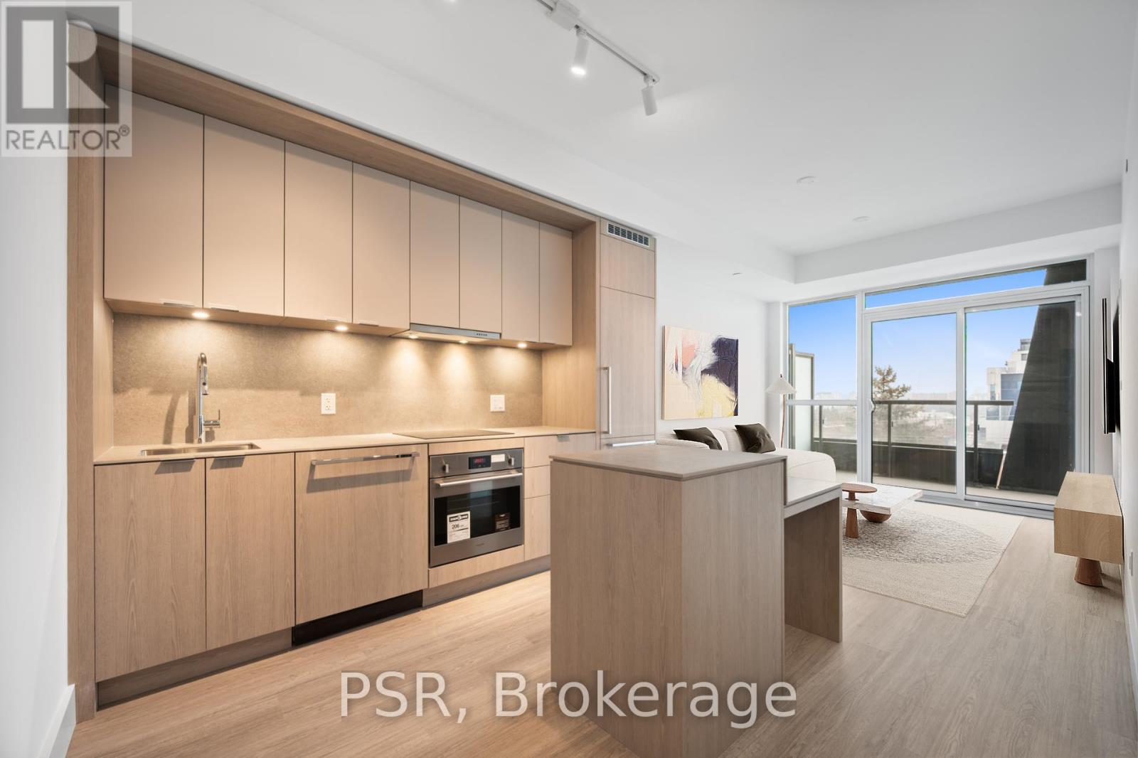 Listing photo of 521 - 6 GREENBRIAR ROAD