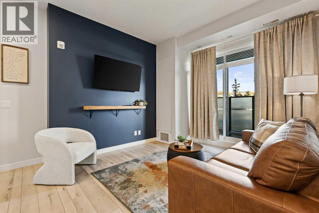 
          255 Les Jardins Park Southeast
            <br/>
            <span>Calgary</span>
            , 
            <span>AB</span>
             <span>T2C5W9</span>
         - Photo 12