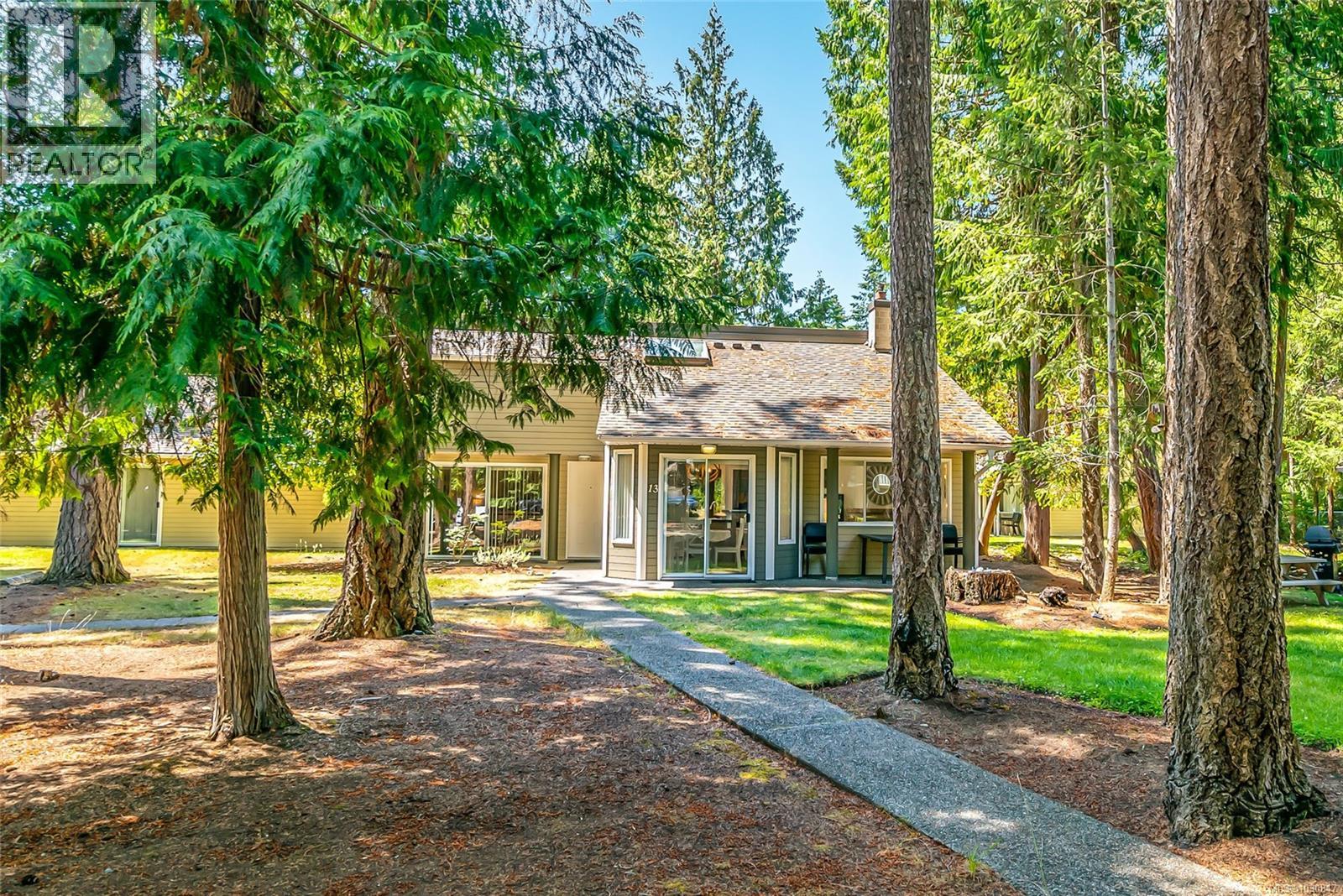 13 1135 Resort Dr, Parksville