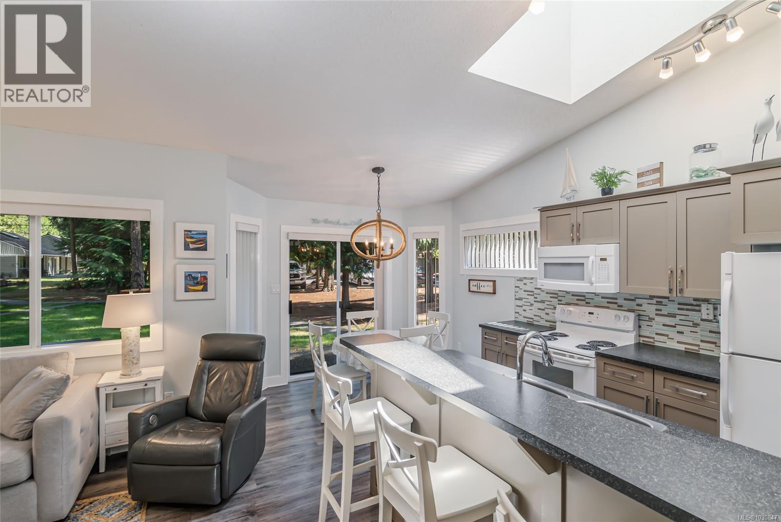 13 1135 Resort Dr, Parksville