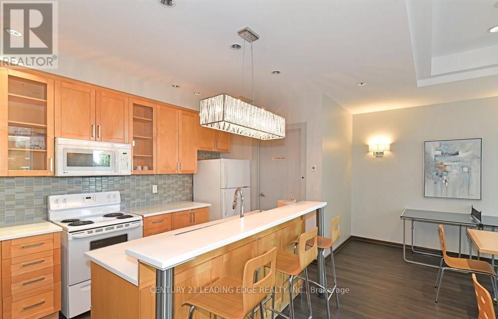 #1012 212 EGLINTON AVENUE E - 25