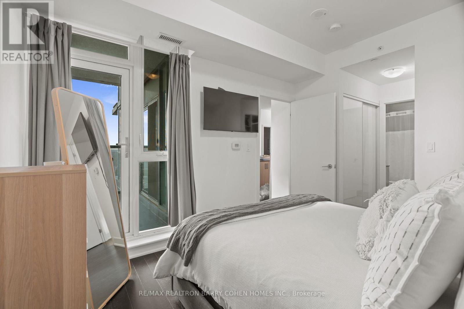 #1206 1486 BATHURST STREET - 21