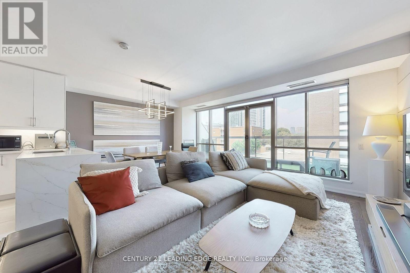 #502 3 MCALPINE STREET - 26