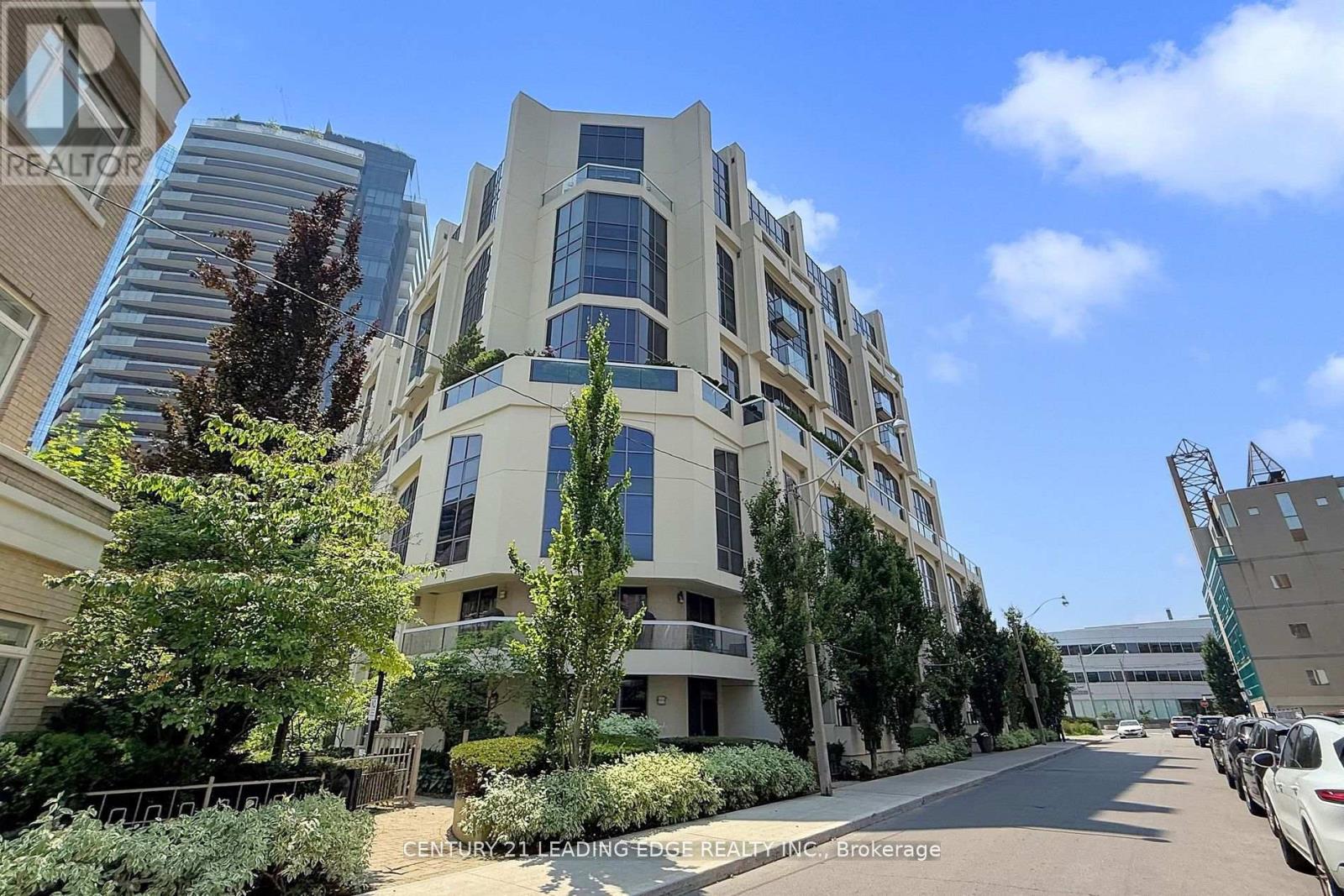 #502 3 MCALPINE STREET - 3