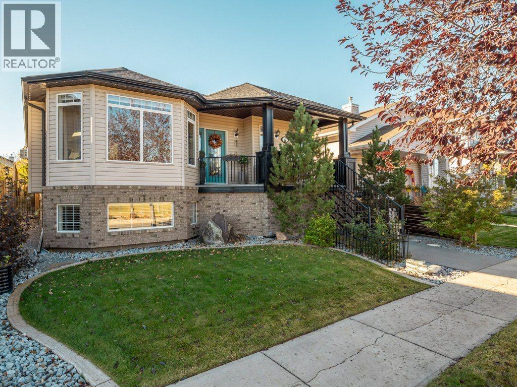 22 Riverstone Boulevard W