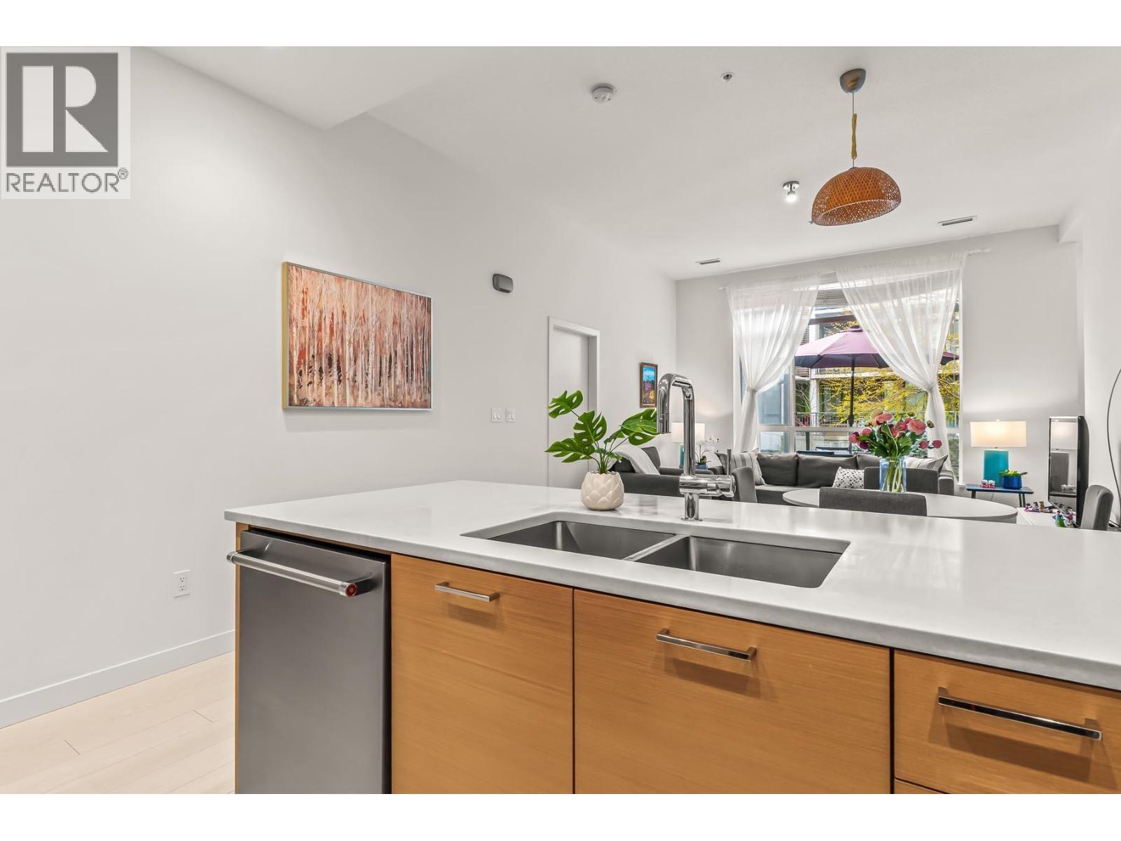 117 3581 ROSS DRIVE, Vancouver