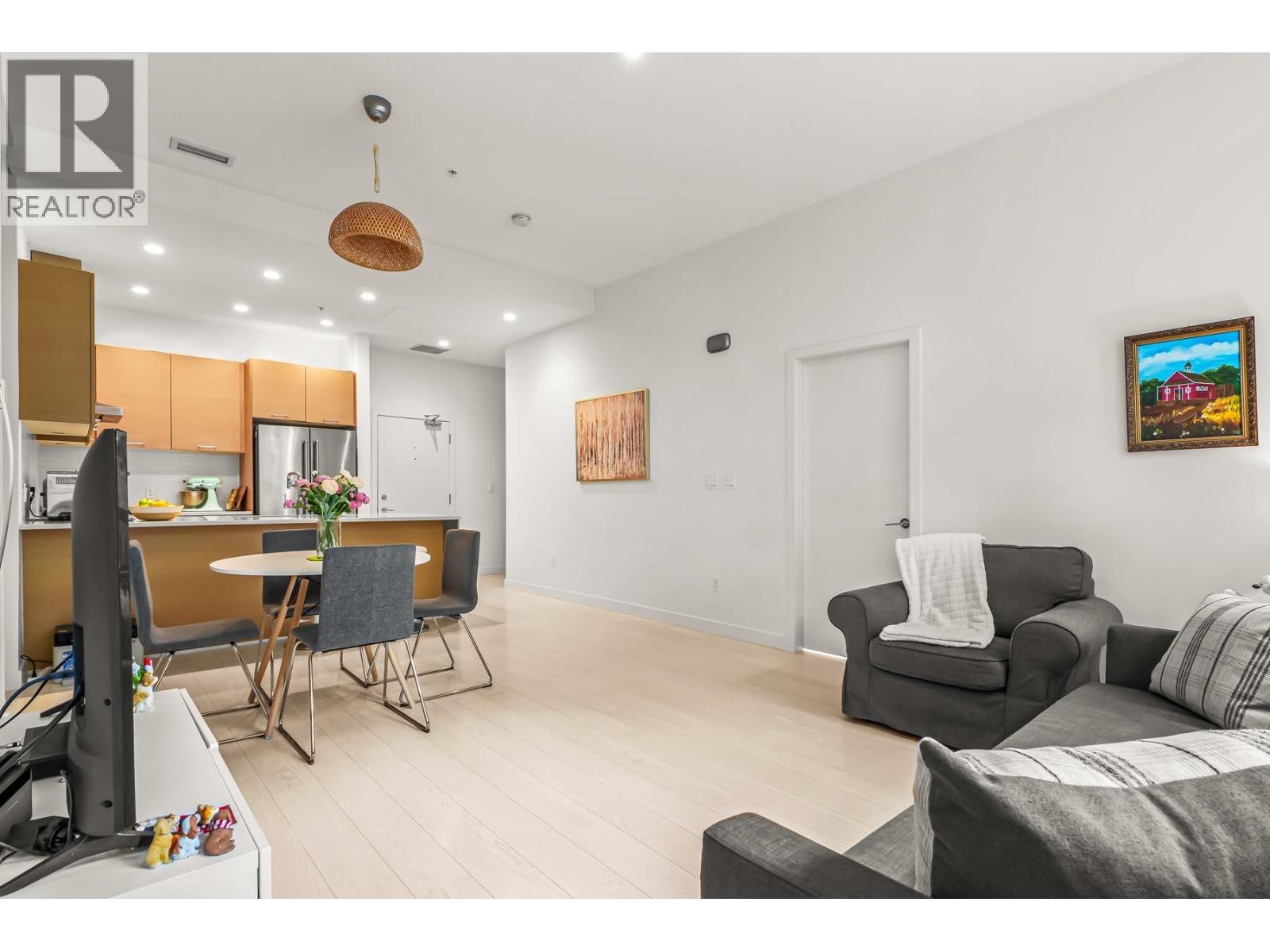 117 3581 ROSS DRIVE, Vancouver