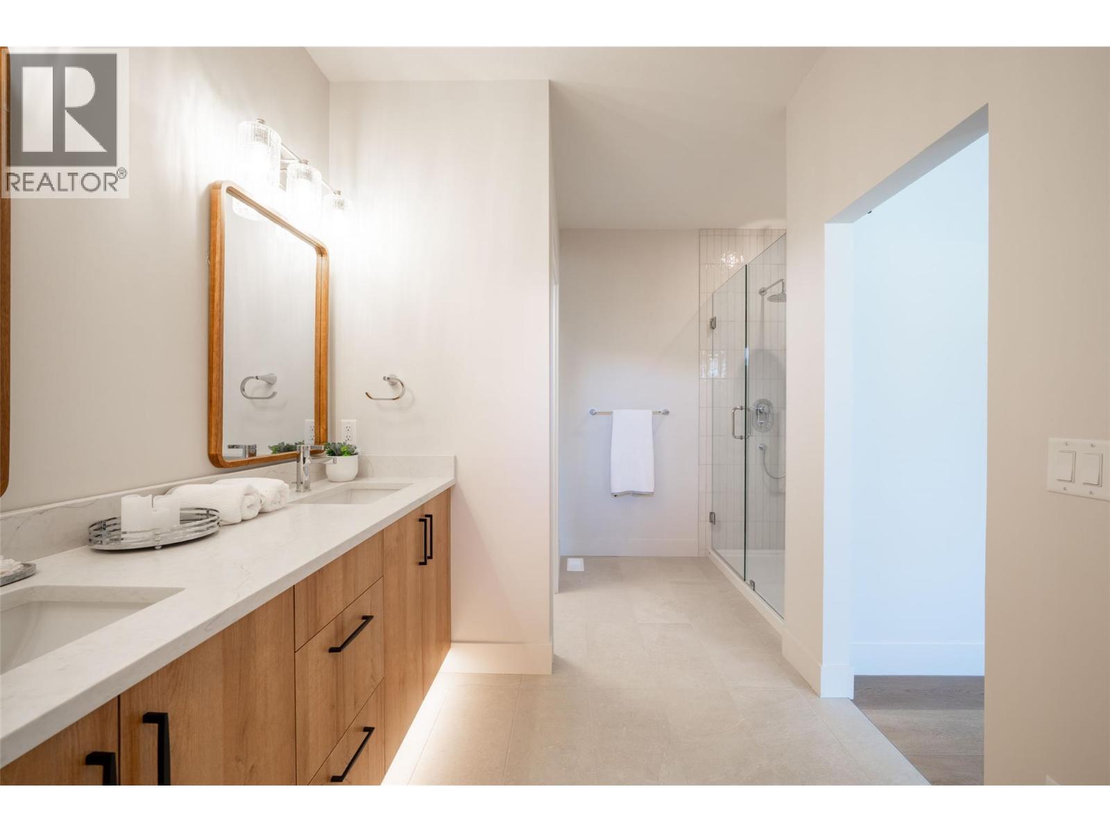 2079 Cortina Drive, Kelowna