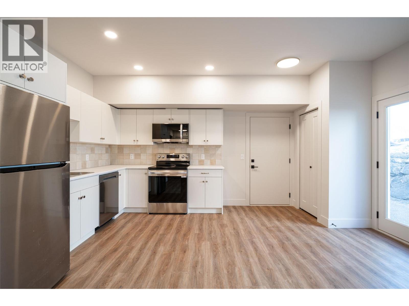 2079 Cortina Drive, Kelowna