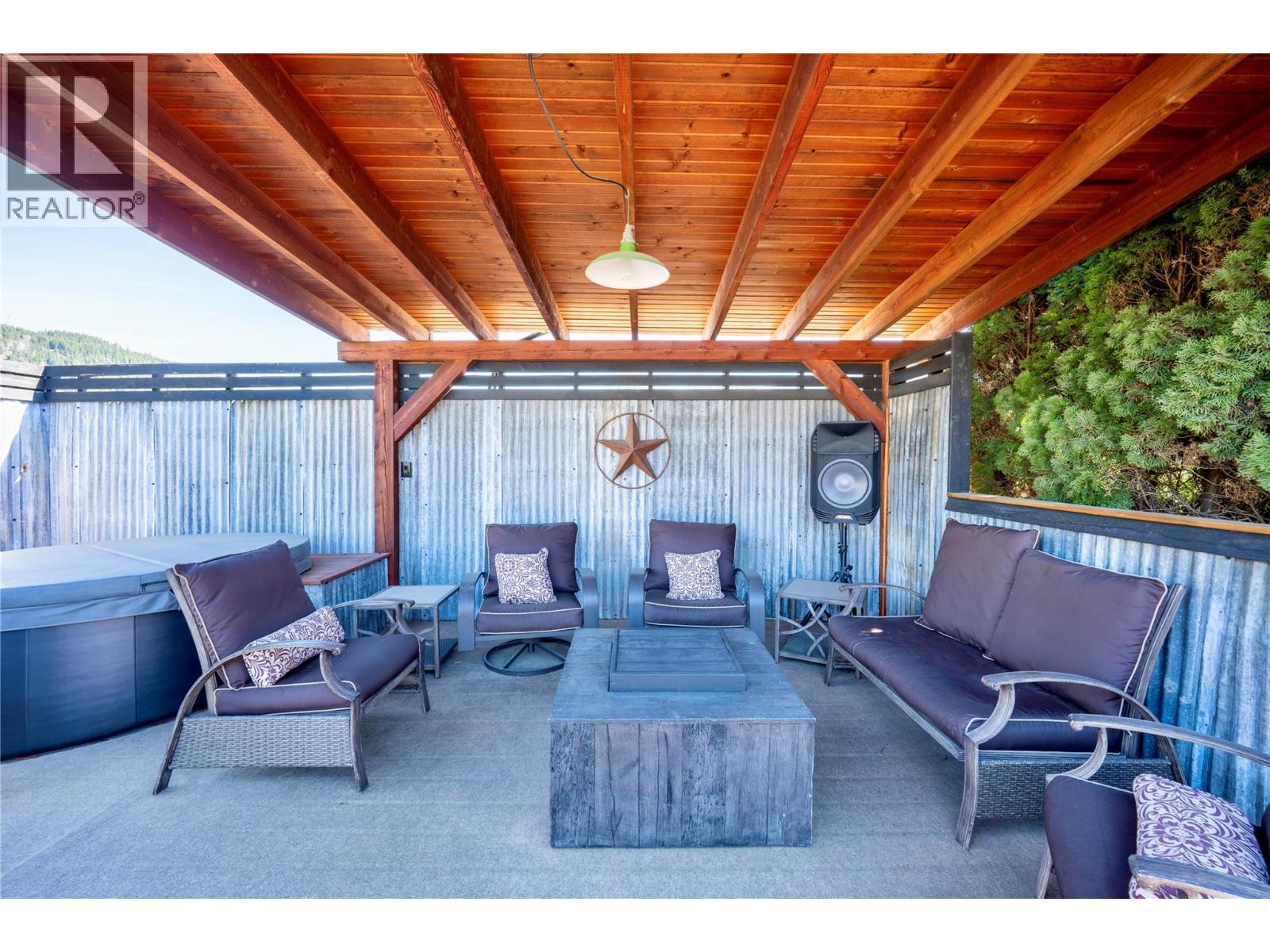 314 Finlayson Street, Sicamous