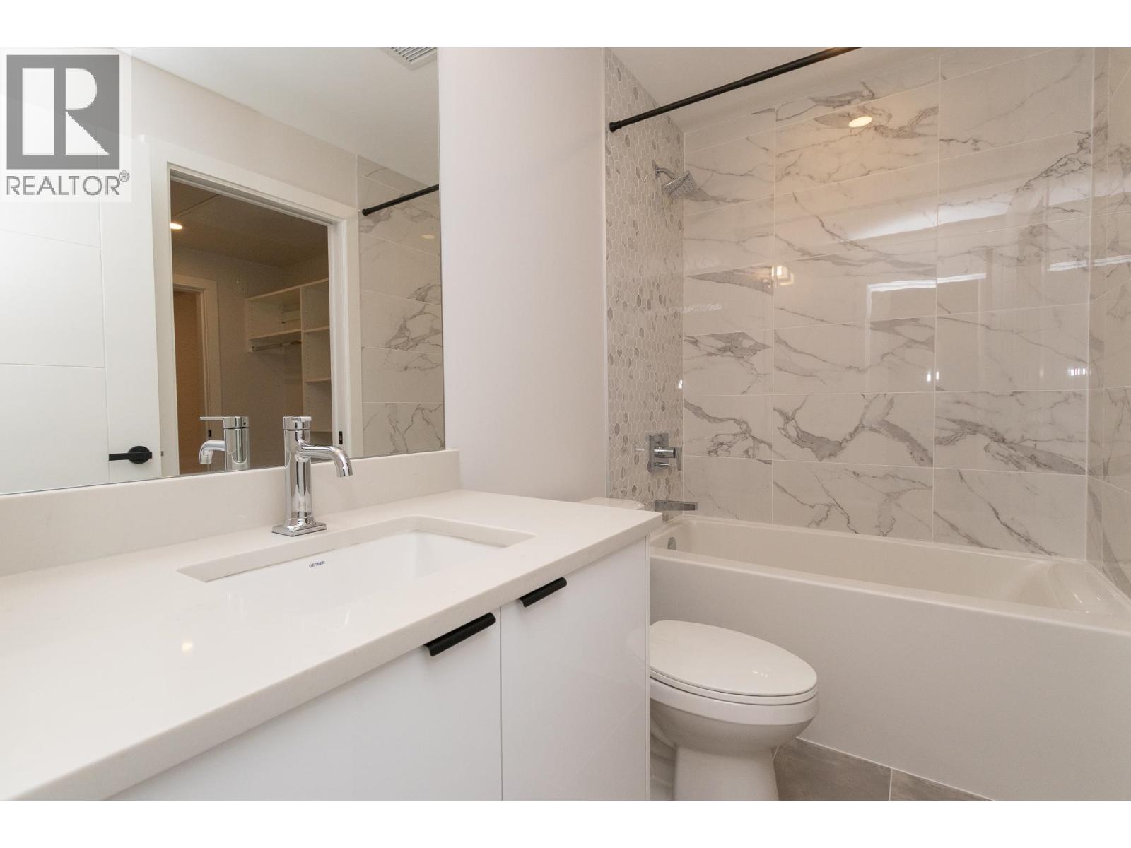 123 11655 FRASER STREET