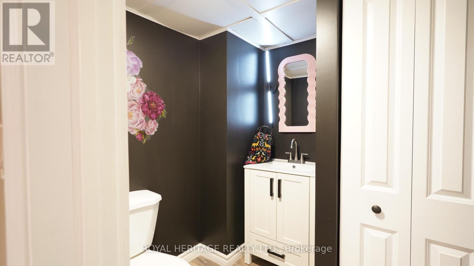 27 MEADE STREET - 29