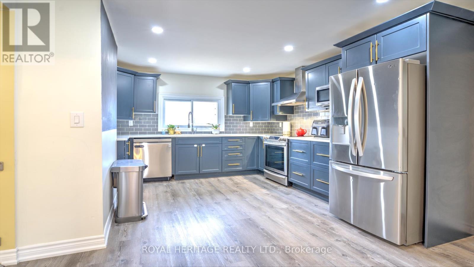 27 MEADE STREET - 7