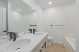 215 Devon Avenue, Winnipeg, MB R2G0C2 Photo 34