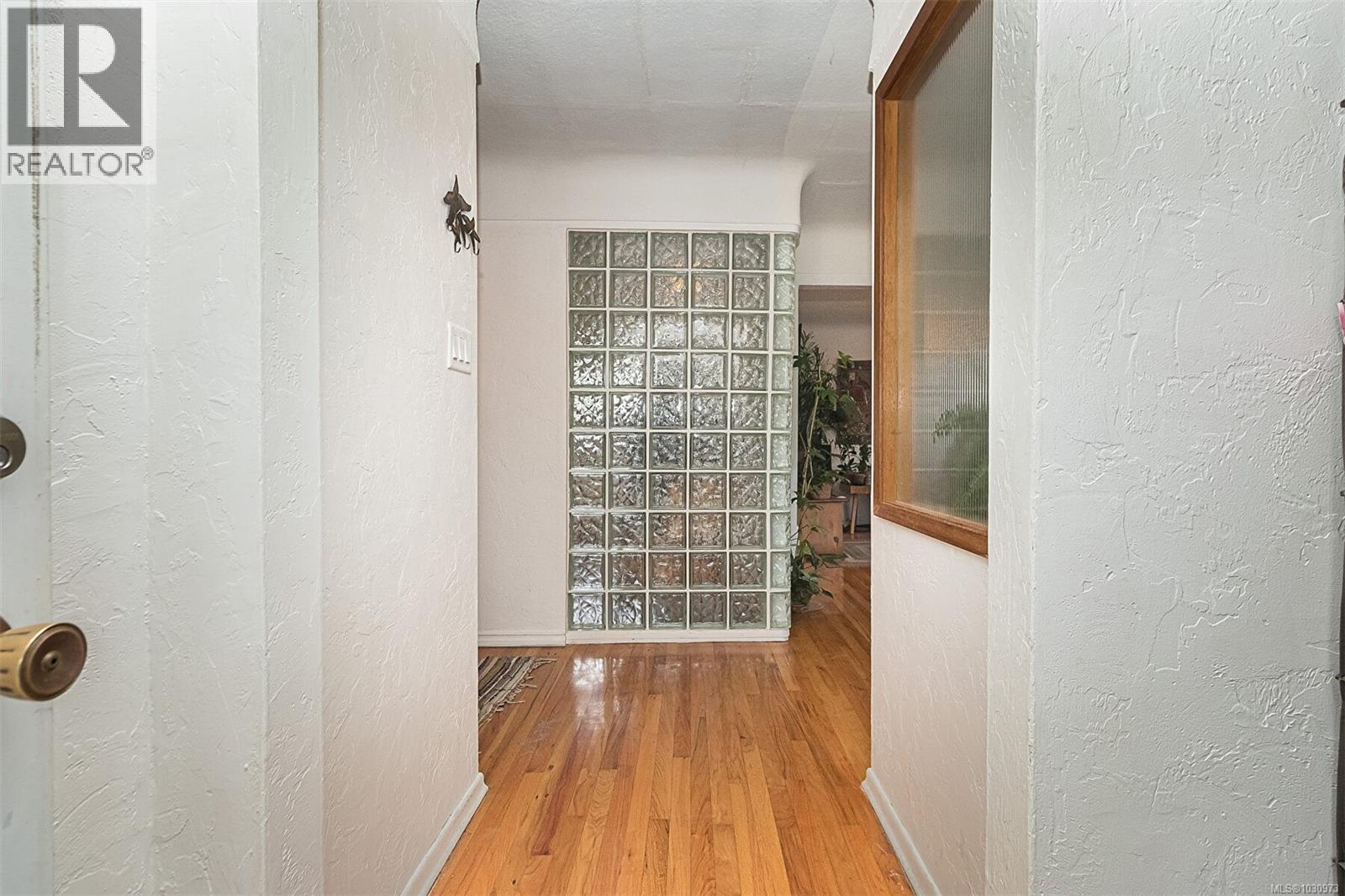  1905 Richardson Street, Victoria