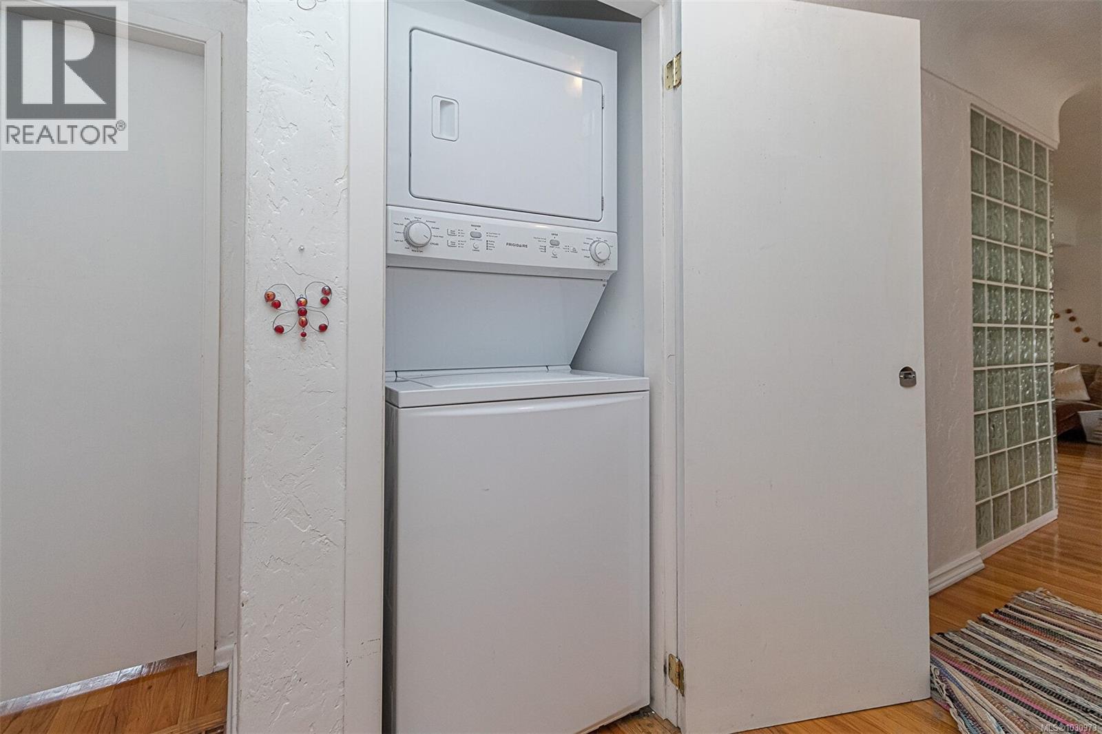  1905 Richardson Street, Victoria