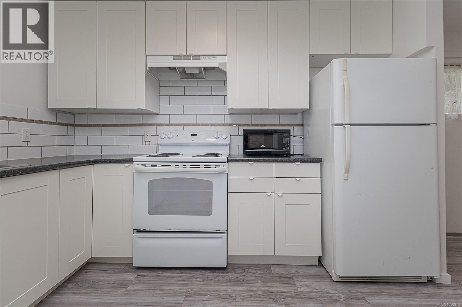  1905 Richardson Street, Victoria