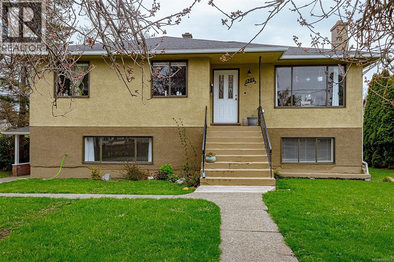  1905 Richardson Street, Victoria