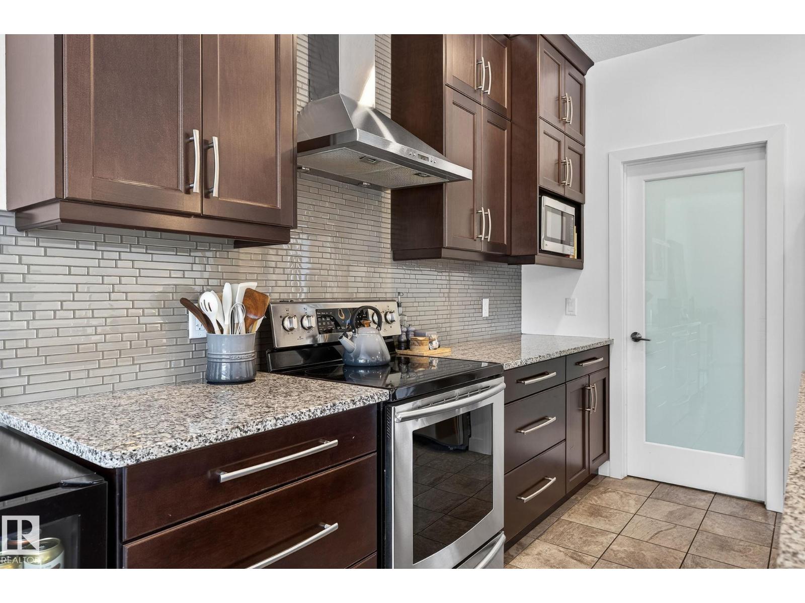 26 EDGEWATER TERR N, St. Albert