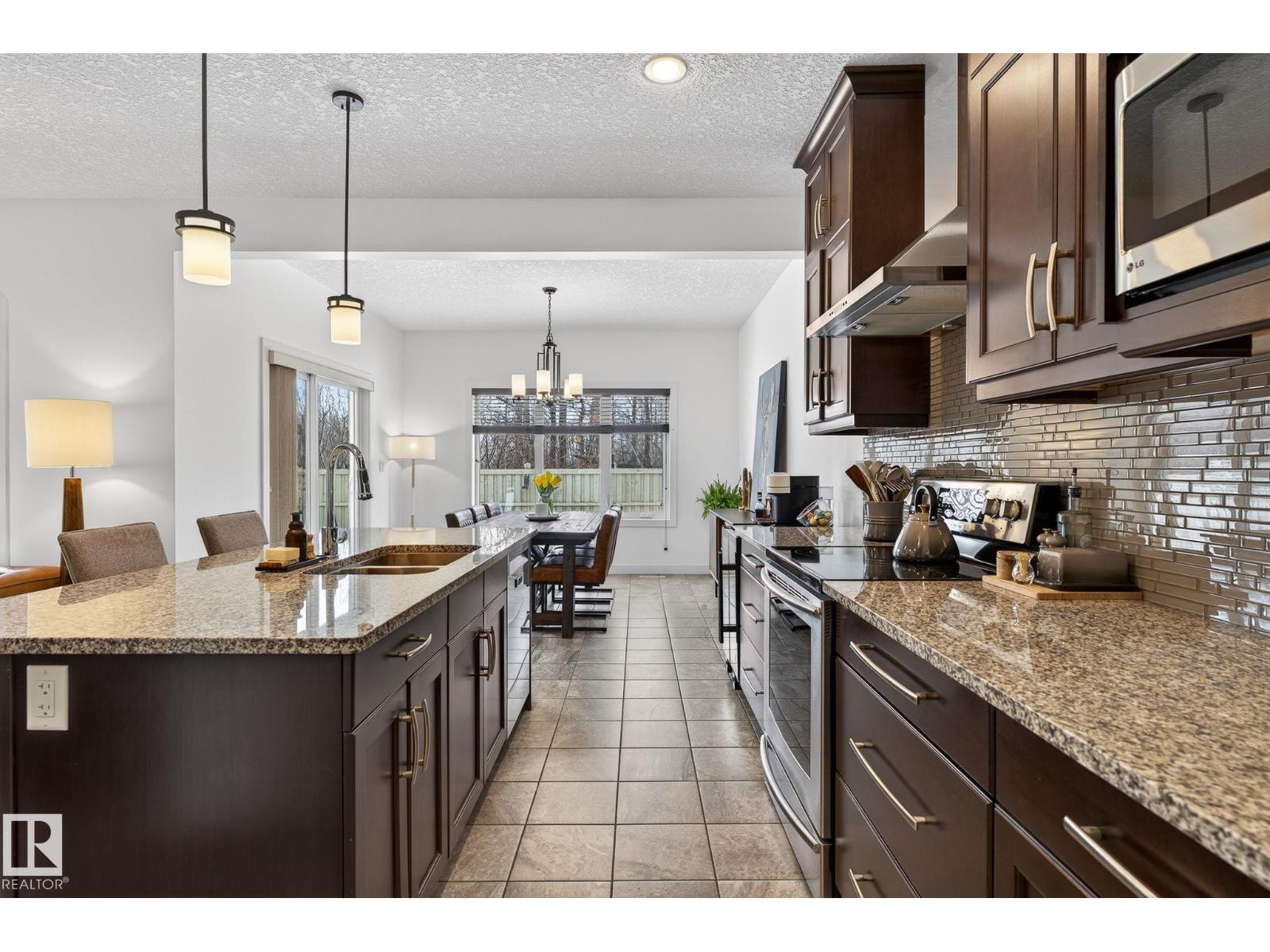 26 EDGEWATER TERR N, St. Albert