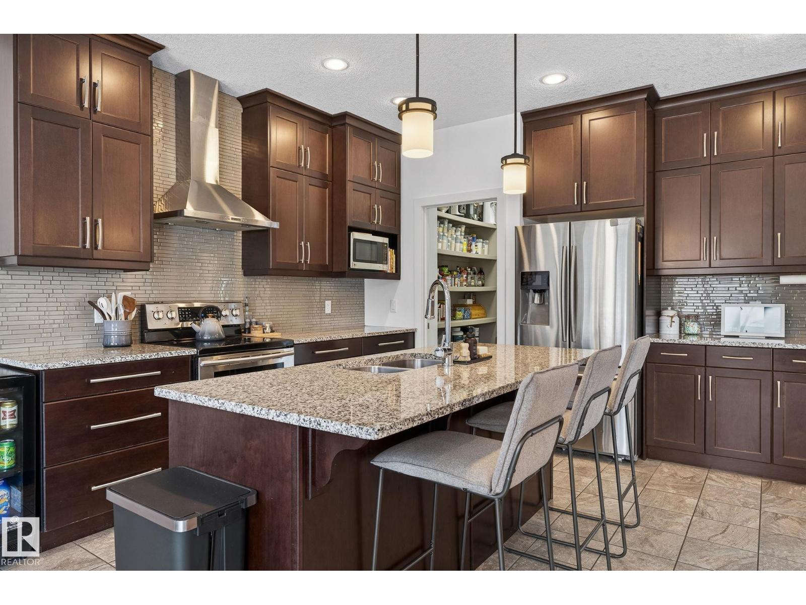 26 EDGEWATER TERR N, St. Albert