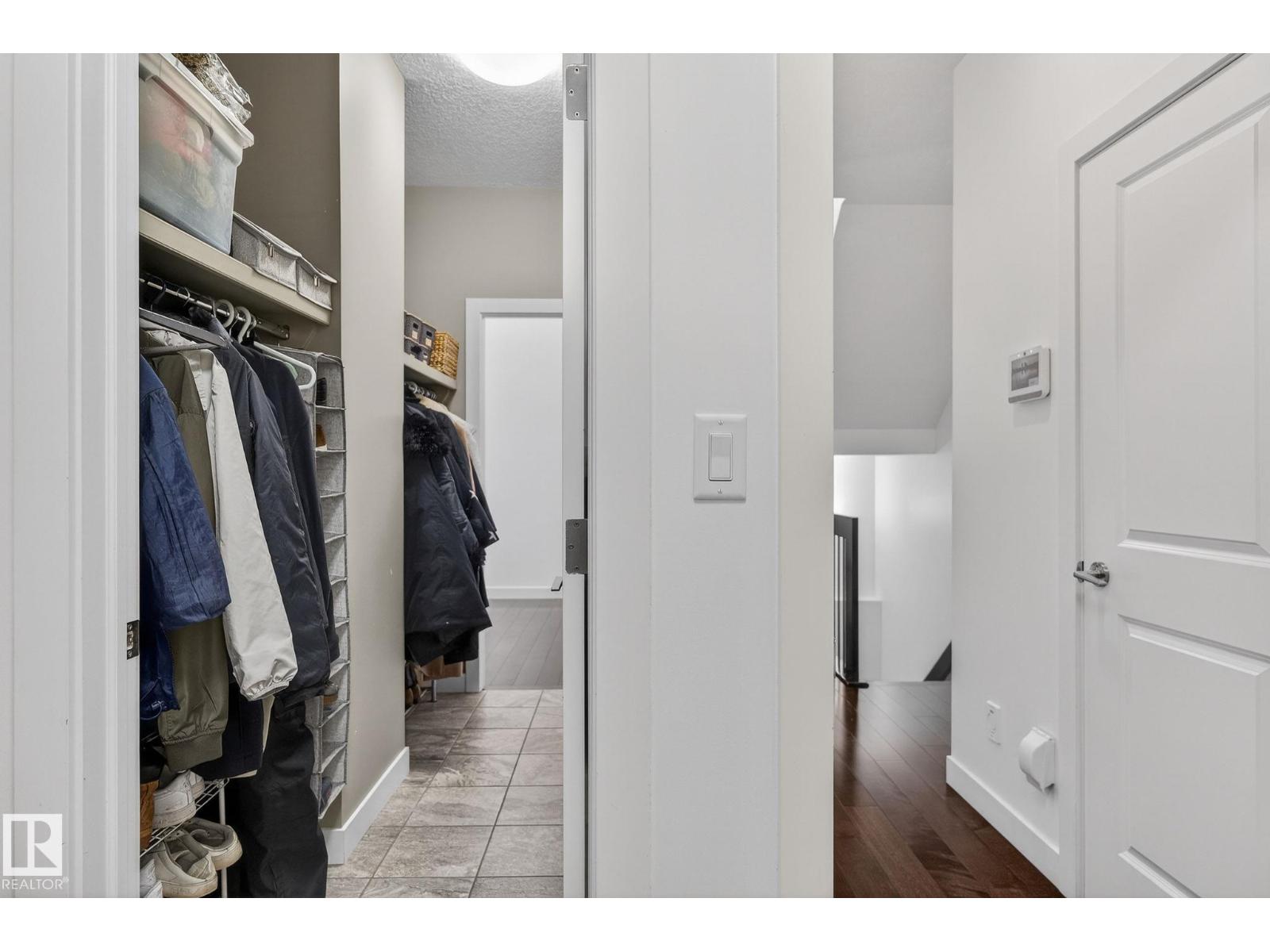 26 EDGEWATER TERR N, St. Albert