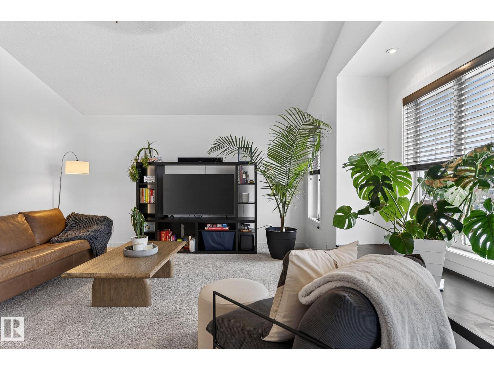 26 EDGEWATER TERR N, St. Albert