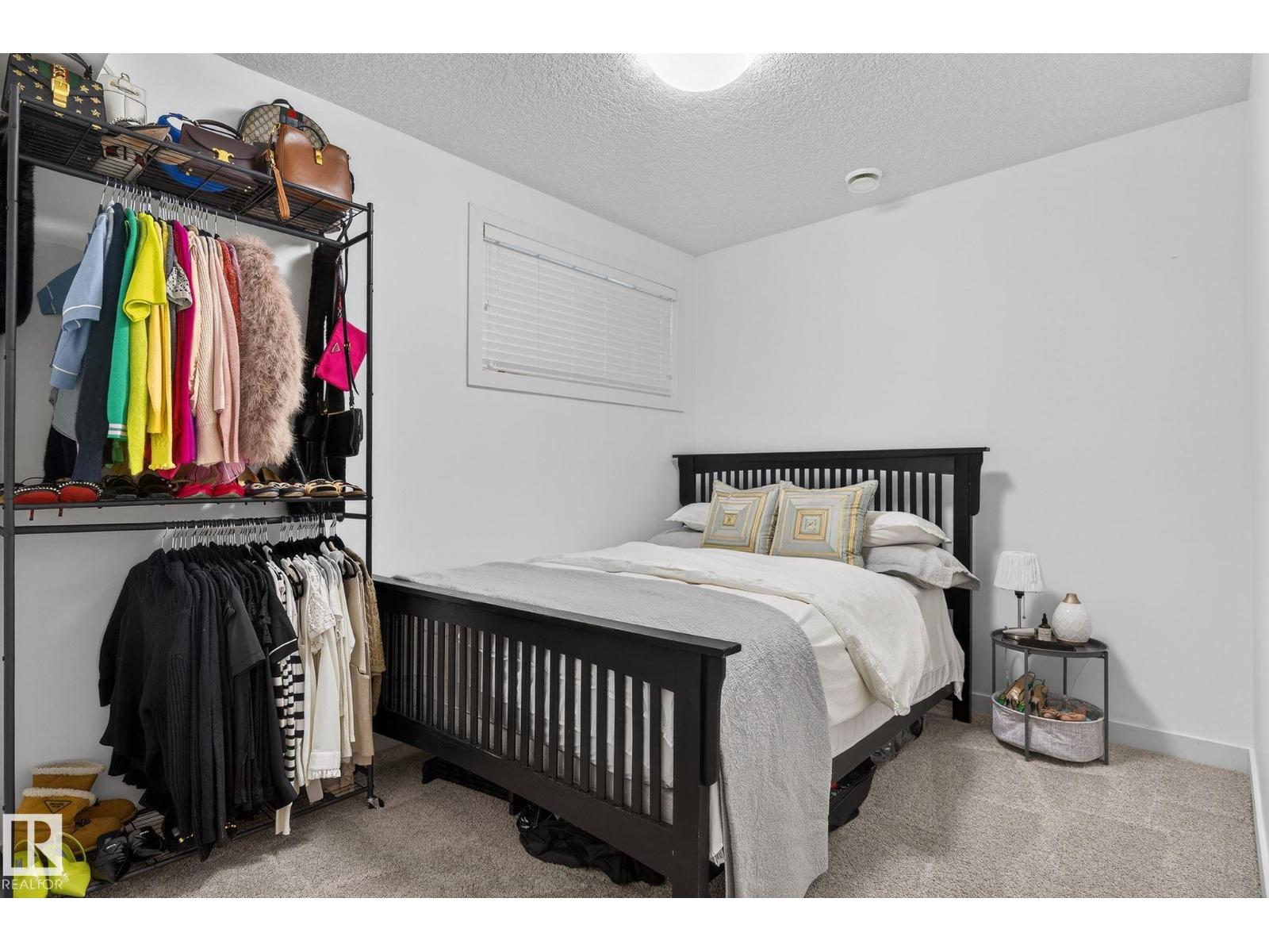 26 EDGEWATER TERR N, St. Albert